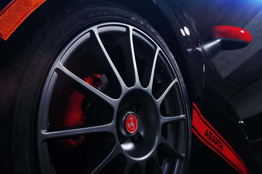 Колеса Abarth 500 2012 года  (NA) (фото 52 из 75)